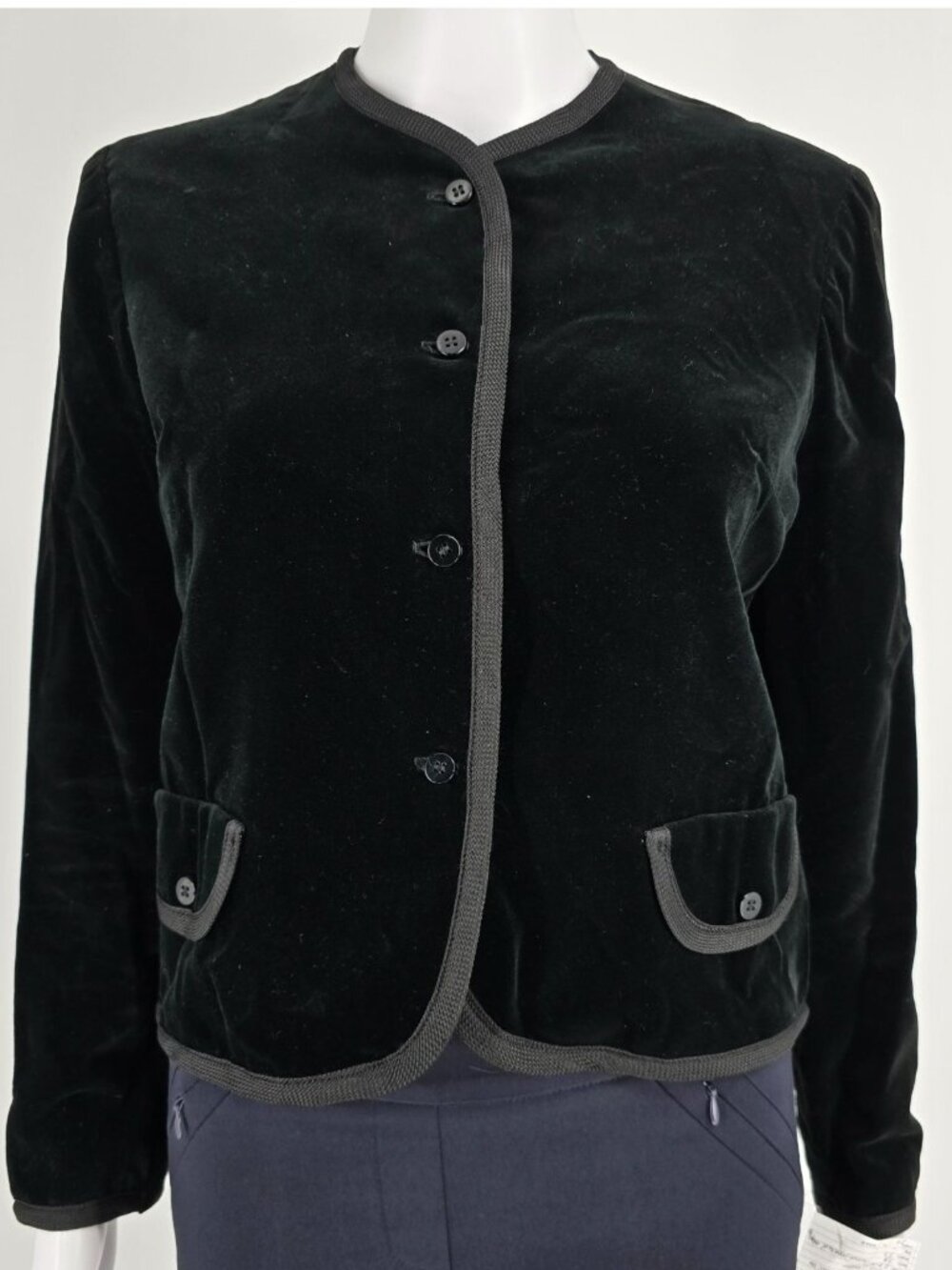 Vintage 1960s Petti Glen Junior Apparel Black Velveteen Cropped Jacket (M)